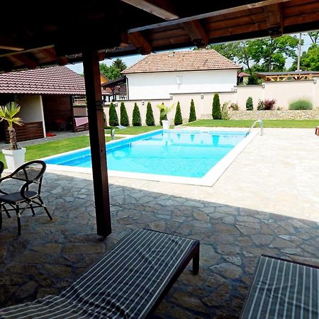 Aqualux Apartments Rednek Kültér fotó